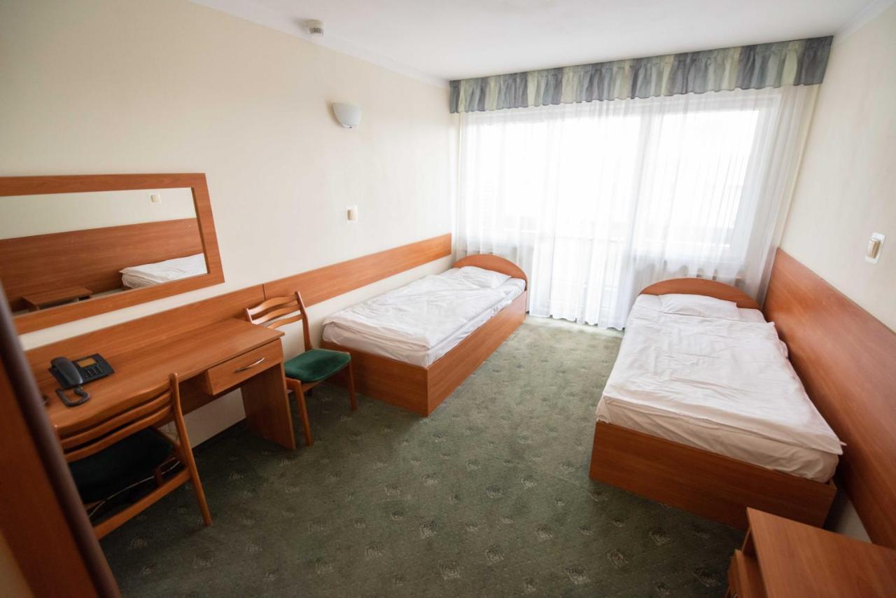 מילץ' Hotel Reg Benz מראה חיצוני תמונה